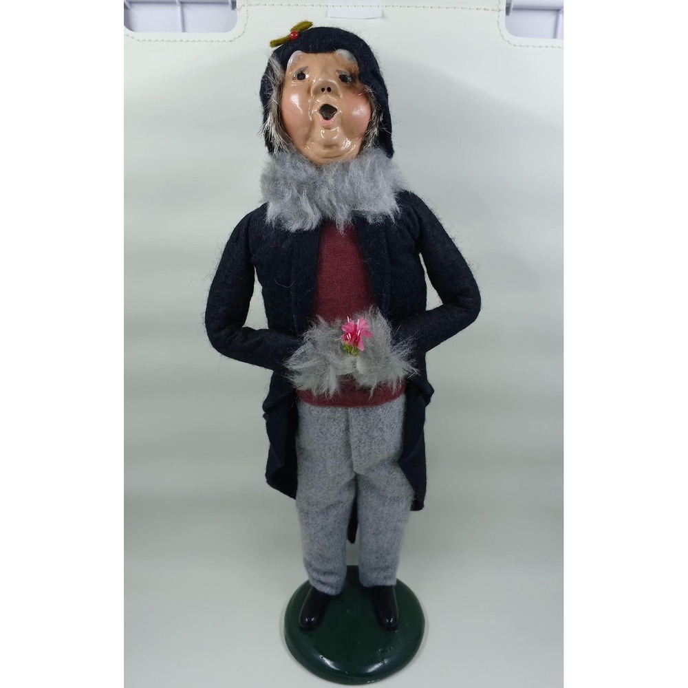 Vintage 1994 Byers Choice Ltd The Carolers Woman Figurine Gray Wool Coat‎ Flower